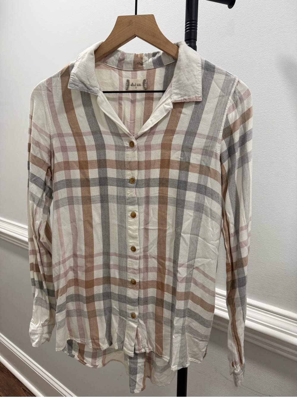 Altar'd State Cream Plaid Button-Down Shirt with Tan & Gray Stripes